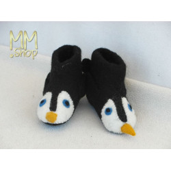Felt slipper model pinguin