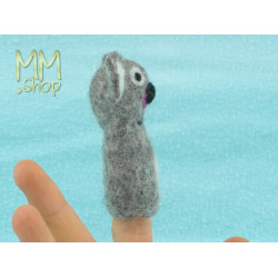Felt fingerpuppet model Koala
