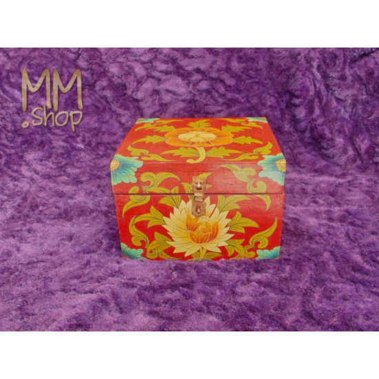 Wooden box with flowers M